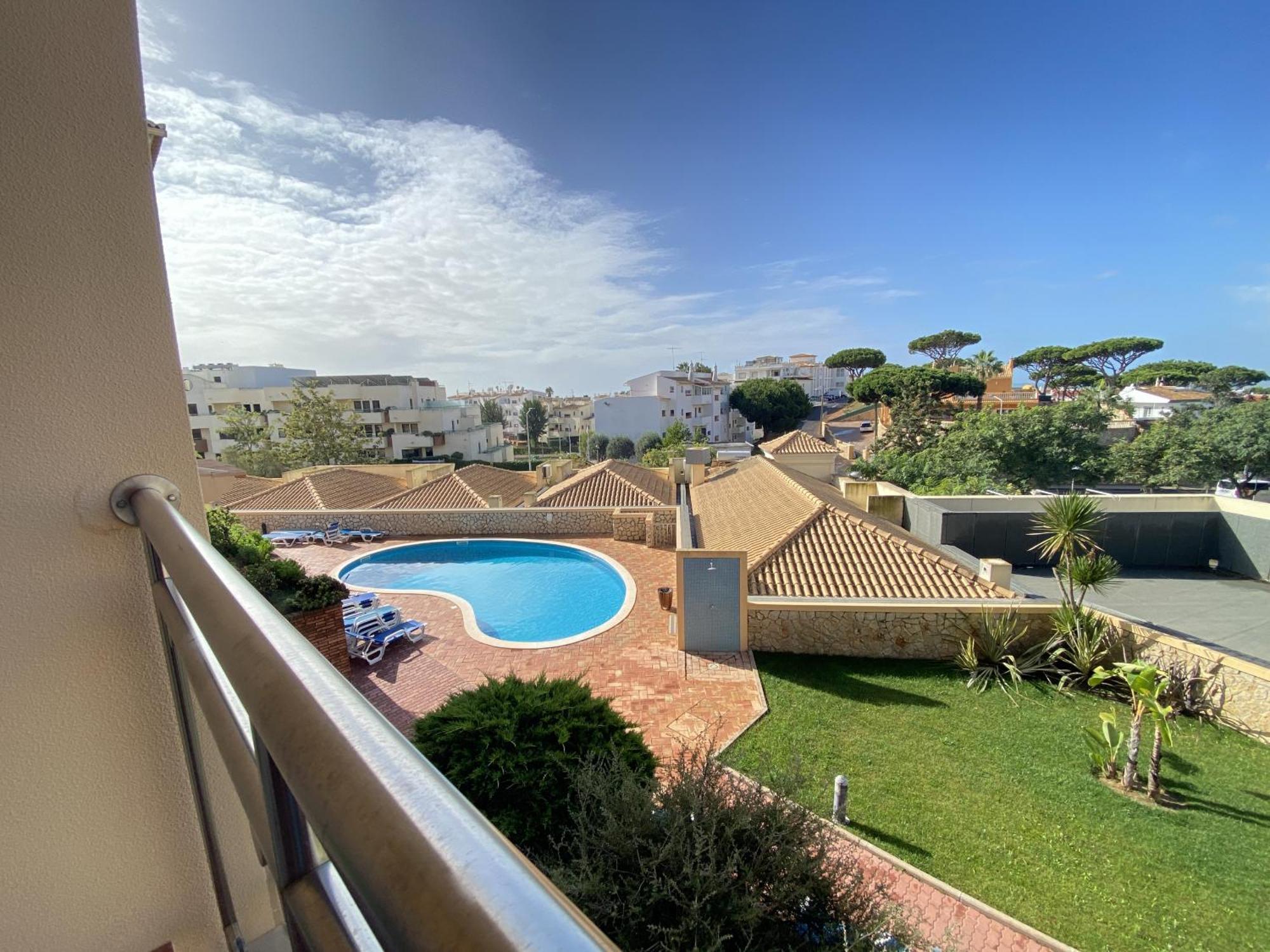 Albufeira Sunny Style With Pool By Homing Apartment Luaran gambar